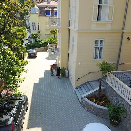 Apartments Villa Atta Opatija Bagian luar foto