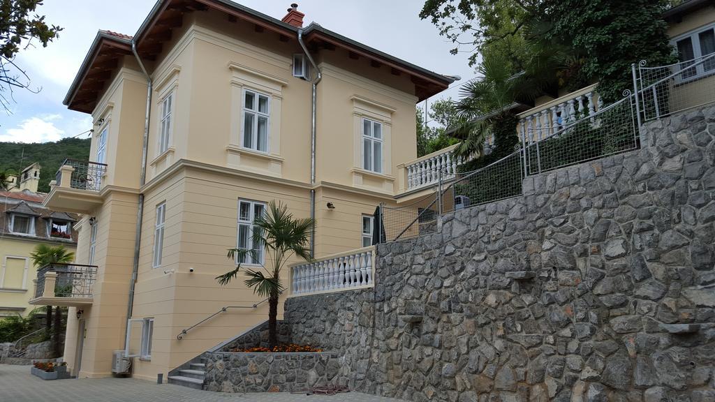 Apartments Villa Atta Opatija Bagian luar foto