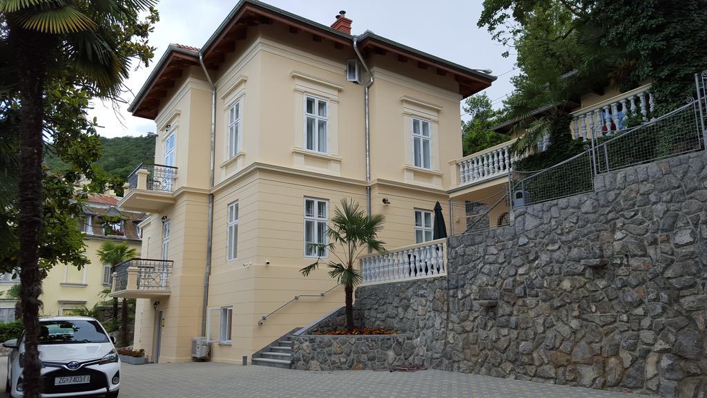 Apartments Villa Atta Opatija Bagian luar foto