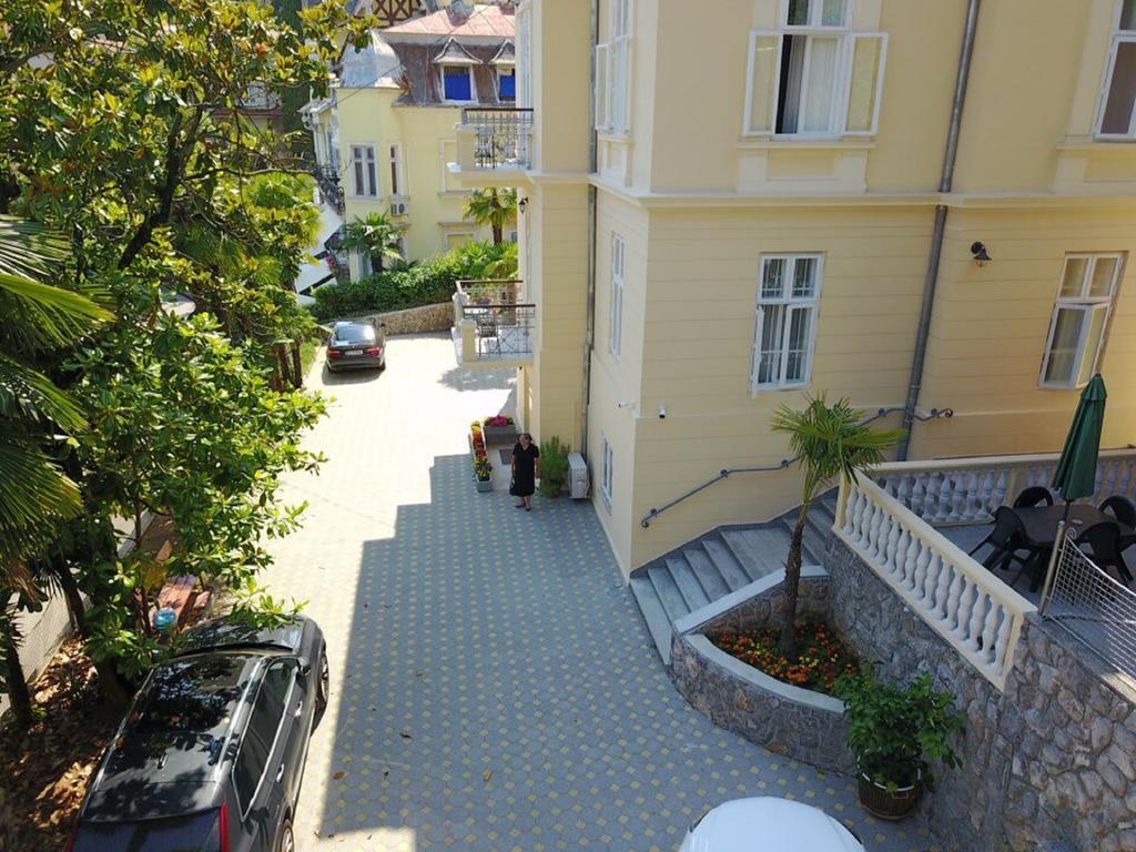 Apartments Villa Atta Opatija Bagian luar foto